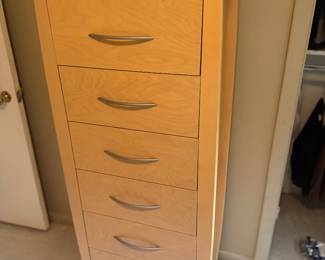 HUPPE by Victoriaville Tall Dresser 