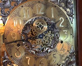 Ridgeway Settings: Silent, 4/4 Silent, Whittington, St. Michael's, and Westminster. Has Moon Phase Tracker. Can also set the striking of the hour to either Strike or Silent.