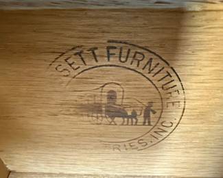 Bassett Mid-Century Modern End Table