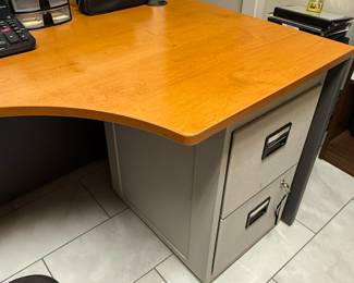 L-Shaped Office Desk Style