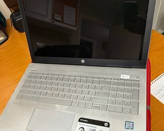HP Pavilion 15-cc123cl Laptop