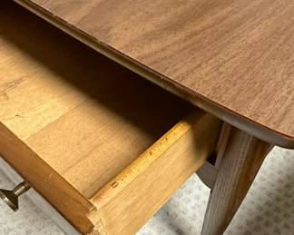 Bassett Mid-Century Modern End Table