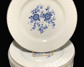 2221 - 11 Wedgwood Dinner Plates - 10" Round