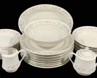 7432 - 27 Pc Dynasty China