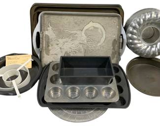 2267 - Assorted Pans & More
