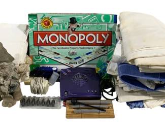 2061 - Assorted Items (Description): An assorted lot of various household items.