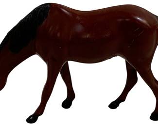 1783 - Hartland Grazing Horse = 6 x 4 x 1.5