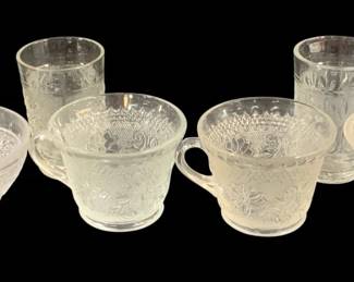 5948 - 6 Assorted Glass Items