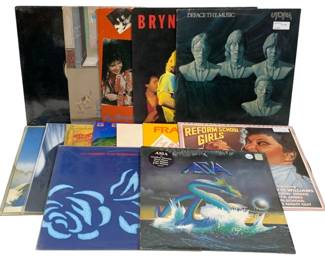 2834 - 14 Vintage Record Albums