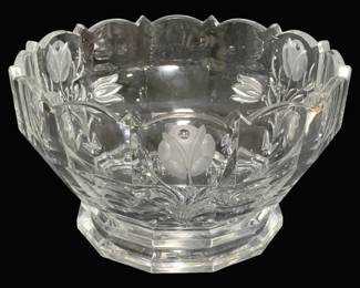 2210 - Crystal Bowl - 9 x 5
