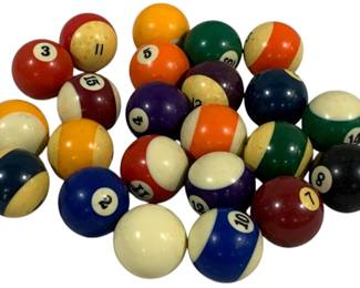 7290 - Set of Pool Balls