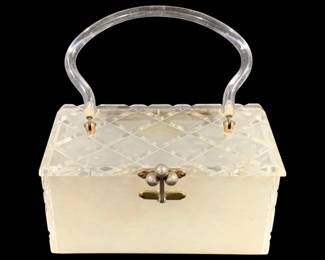 7431 - Vintage Plastic Purse - 8 x 5 x 4.5