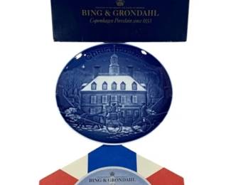 2360 - Bing & Grondahl 1986 Christmas Plate 5.25" (Description): Bing & Grondahl 1986 Christmas Plate from the  Christmas in America Collection. This  limited edition Copenhagen porcelain plate  comes with its original box and certificate  of authenticity. Measures 5.25 inches in diameter.