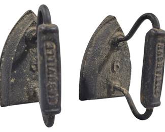 315 - 2 #6 Sad Irons Marked Nashville (Description): 4 x 5 x 3.5