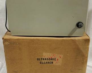 7201 - Ultrasonic Cleaner w/ Box - 21 x 11 x 7 (Description): Comes w/ Manual Used as is electric/electronic/mechanical  item. No guarantee all components, untested.