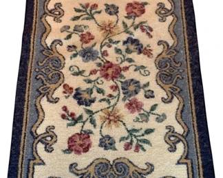 213 - Rug - 46 x 32