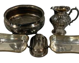 2204 - 5 Silverplated Items
