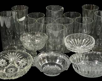 7416 - Assorted Glass Items