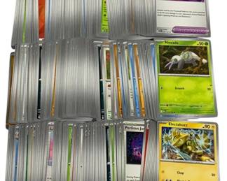 7388 - 300 Pokemon Cards
