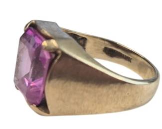 519 - 10K Gold Ring