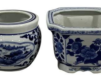 2134 - 2 Blue/White Planters - 4" Tall