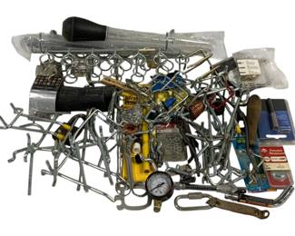 5144 - Metal Hooks and More