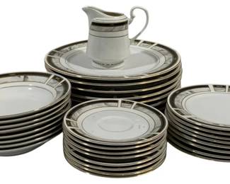 7222 - 33 Pc Majesty "Belvue" China