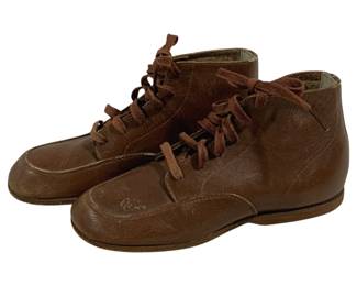 6077 - Vintage Boy's Shoes - Size 8A