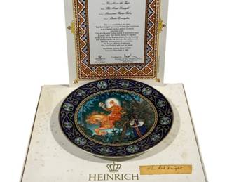 2374 - Heinrich Collector Plate w/ Box & COA (Description): Heinrich collector plate accompanied by its  original box and Certificate of Authenticity.  Made by Heinrich Germany for Villeroy &  Boch. The plate features a decorative design  and comes complete with documentation.