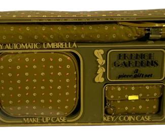 5174 - French Gardens 3pc Woman's Gift Set (Description): Includes Fully Automatic Umbrella, Make-Up  Case & Key/Coin Case