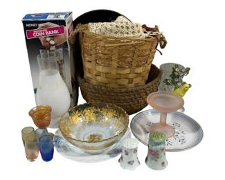 2338 - Assorted Items (Description): Lot of assorted items. No measurements  recorded.
