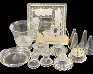 2842 - Assorted Glass Items