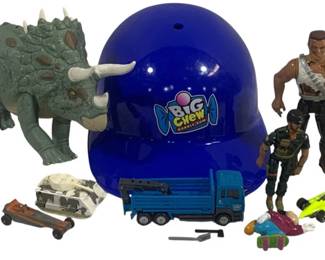 7237 - Vintage Toys and More