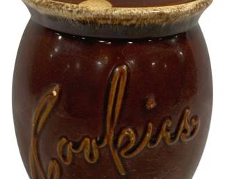 6777 - Hull Cookie Jar - As Is/Chipped - 7 x 8