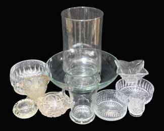 2208 - Assorted Glass Items