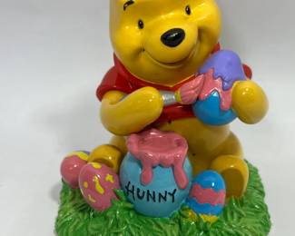 Winnie The Pooh Resin Lamp Shelf Sitter 6" Tall