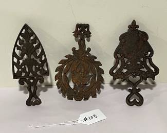 Vintage trivet Lot #103