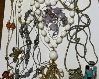 Vintage Costume Jewelry Lot #140