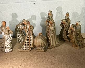 Ornate Nativity Set - 8 Pieces