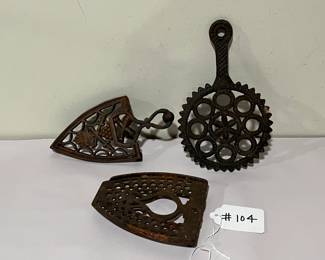 Vintage trivet Lot #104