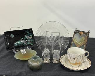 A Lalique clear crystal charger or dinner plate featuring the Verneuil wheat/barley motif; art glass dish and small round vase; a traditional Korean inlaid mother-of-pearl jewelry box featuring a scene of cranes black lacquered finish, and a signed Higgins art glass bowl by Illinois artists Michael and Frances Higgins
