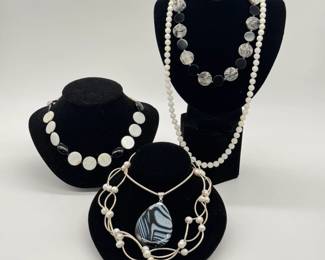 Fashion necklaces, beaded necklaces, lots of different styles to choose from at our sale