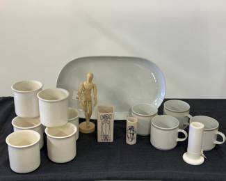 Alfoldi Porcelain white glazed oval casserole dish, four vintage Alföldi Porcelain white coffee mugs decorated with a horizontal multi-colored rainbow stripe pattern; two Horizon Scotland porcelain Art Nouveau decoration bud vases