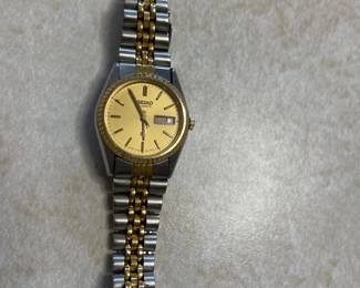 006 Seiko Quartz TwoTone DayDate Watch