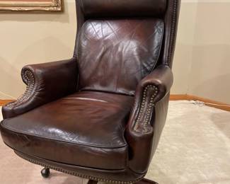 023 Dark Brown Leather Executive Office Chair