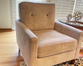 062 MidCentury Modern Upholstered Club Chair