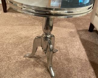 025 Polished Aluminum Round Pedestal Side Table