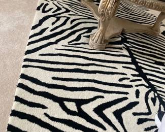 075 Wool Zebra Print 5x8 Area Rug Black White