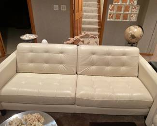 027 Modern Cream Tufted Leather Sofa
