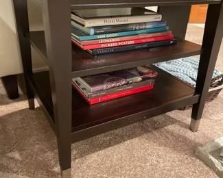 016 Dark Wood End Table with Glass Top Books